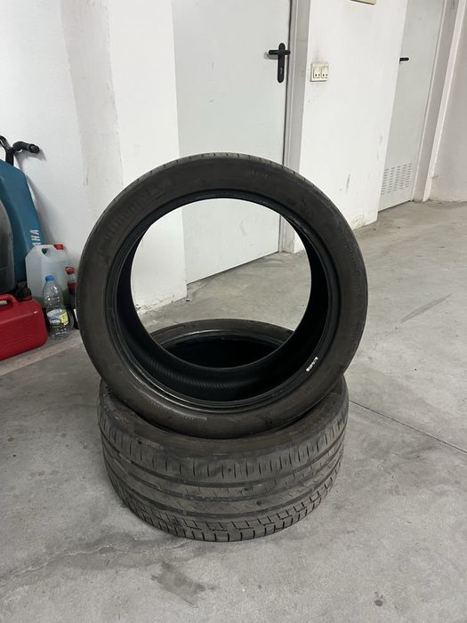Pneus 275/35 r19