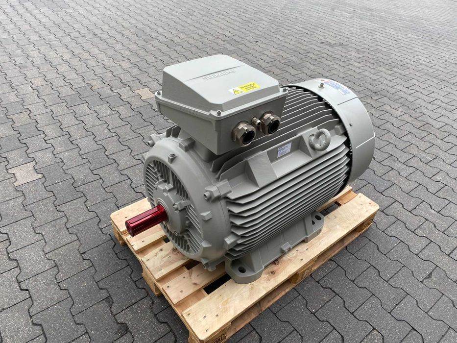 silnik elektryczny 160kW 2982obr. 3fazowy SIEMENS IE2