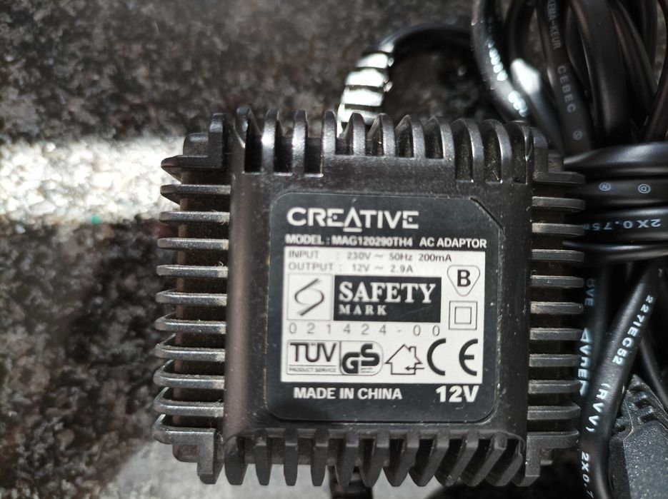 Carregador/Adaptador Creative MAG120290TH4