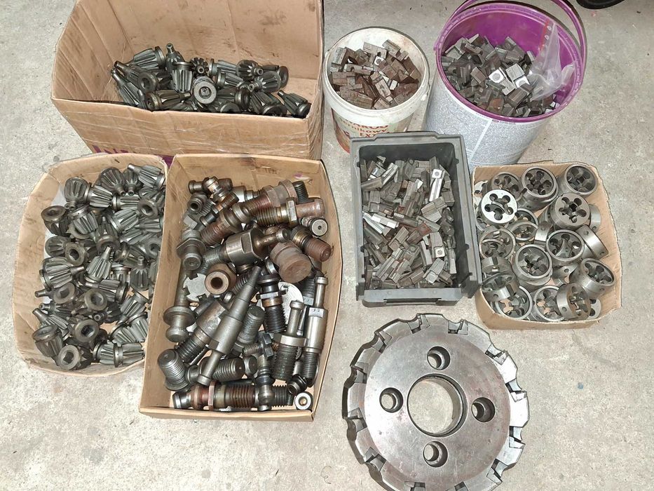 Oprawka uchwyt głowica frezarka narzędzia tokarka narzynka frez węglik