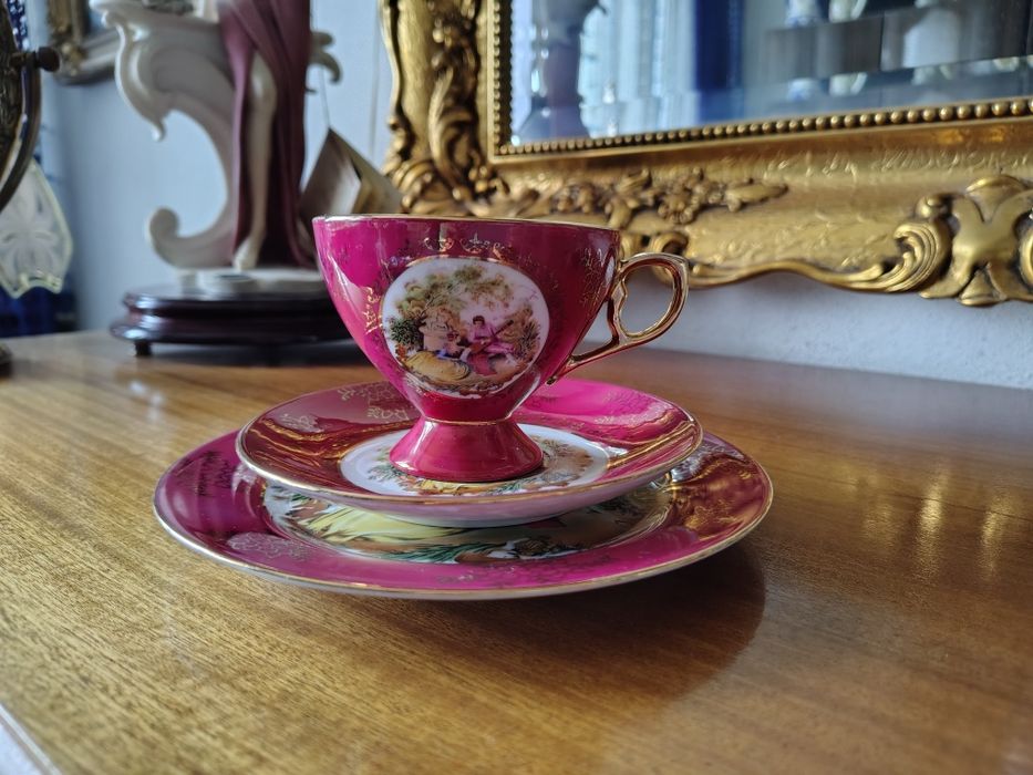 Filiżanki z chińskiej porcelany