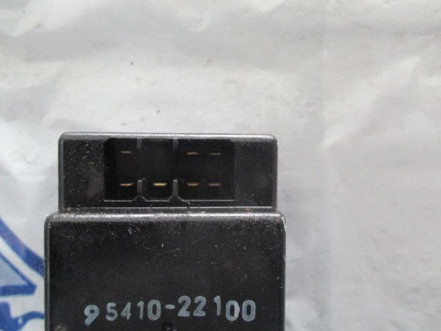 Botão / interruptor electromecânico / relé HYUNDAI Accent I (X3)