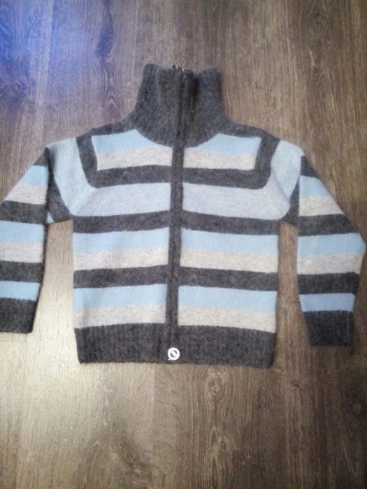 Продам кофту на мальчика