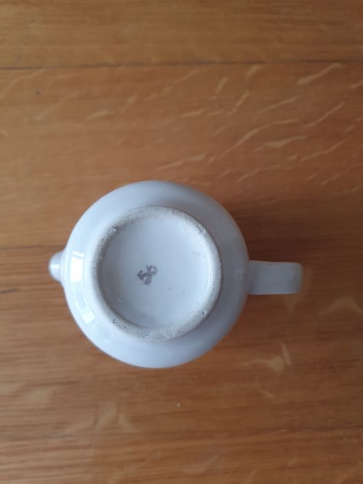 Mlecznik Karolina z różowym irysem