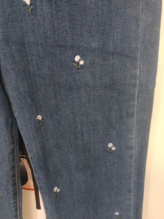 Spodnie damskie jeansowe jeansy damskie m.sara haft hit viral style