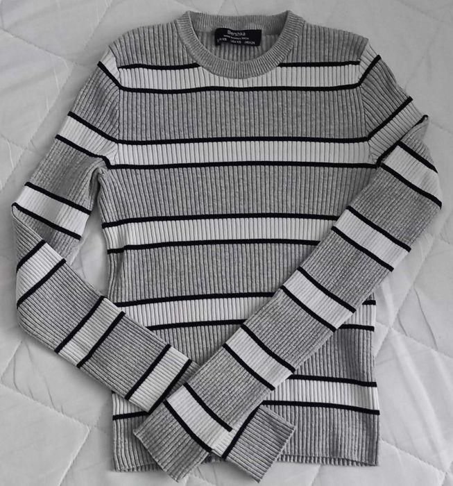 sliczny sweterek bluzka bershka XS