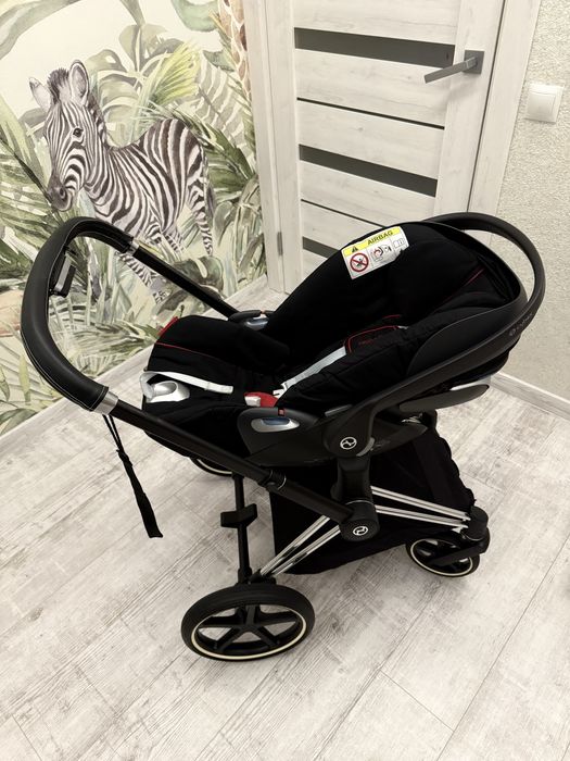 Коляска 3в1 Cybex Ferrari — Лімітована колекція