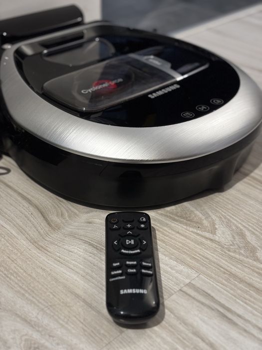 Robot sprzatajacy Samsung VR20R7250WC