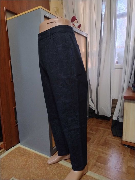 Джинсы бананы, стрейч, принт рептилия, размер 46/30