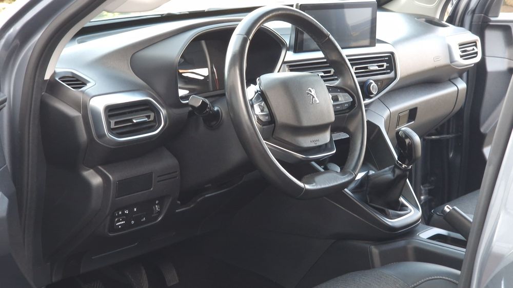 Пікап Peugeot LANDTREK 2023 рік.