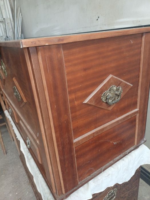 Arca/Baú em madeira para arrumação