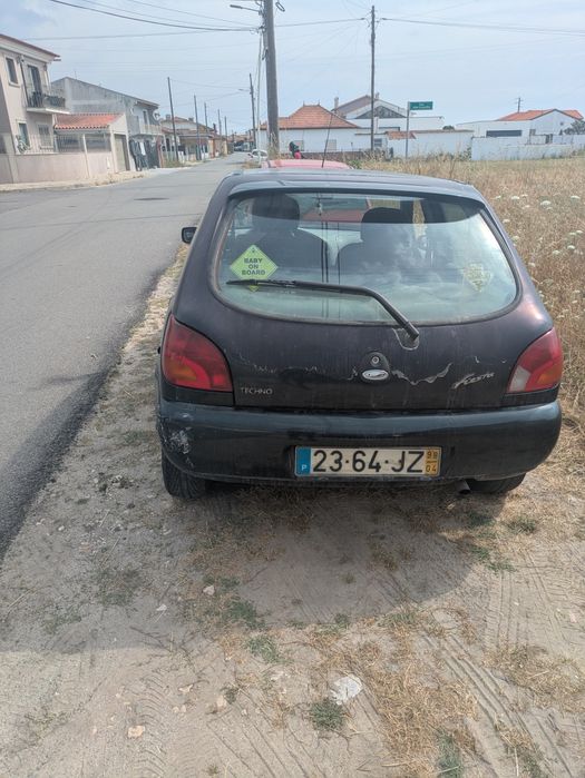 Vendo Ford Fiesta 1.3