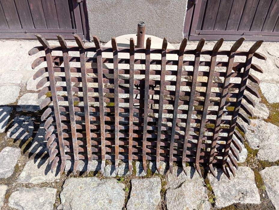 Ruszt do kominka solidny