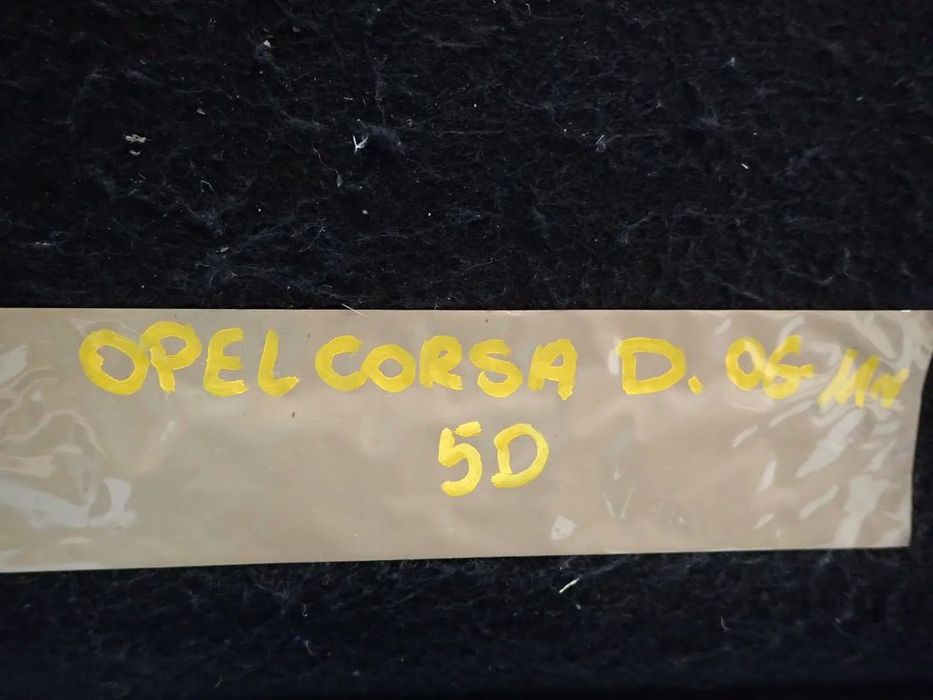 opel corsa d półka tylna bagażnika 13233539