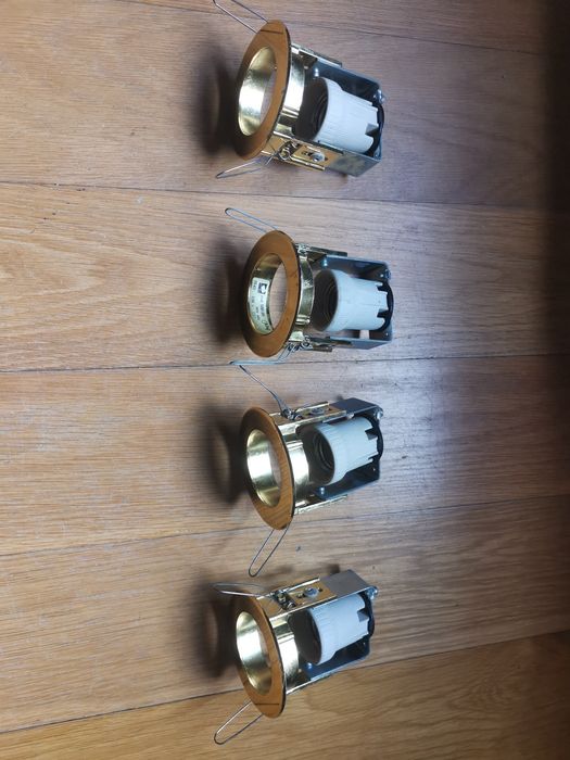 Spots iluminação Dourados - Encastrar em teto falso