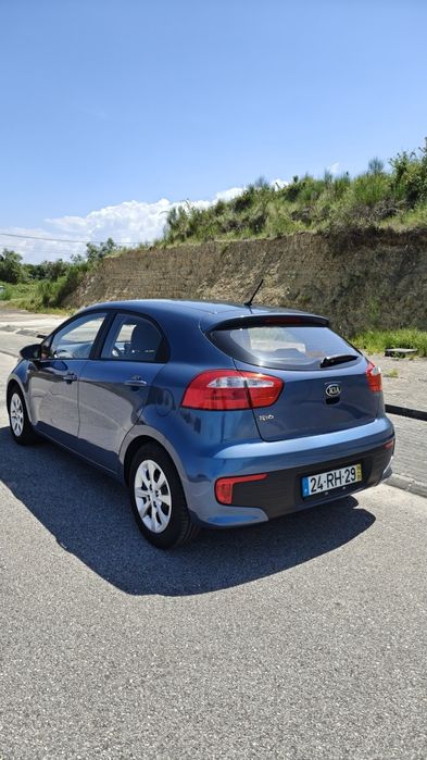 Kia Rio cvvt 1.2 gasolina de 2016