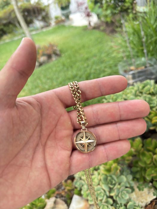 Colar masculino Boss