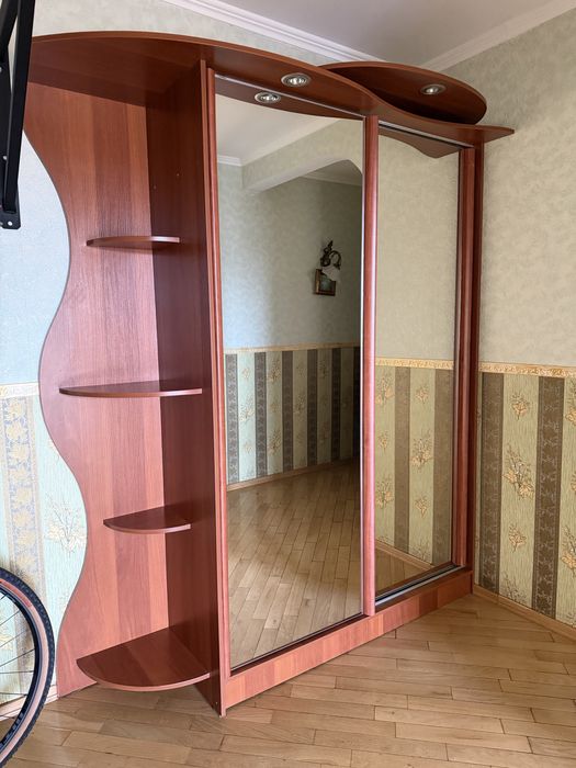 Шкаф купе коричневий