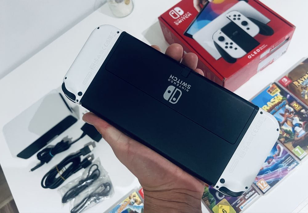Nintendo Switch Oled 64gb + 7 Gier jak Nowe