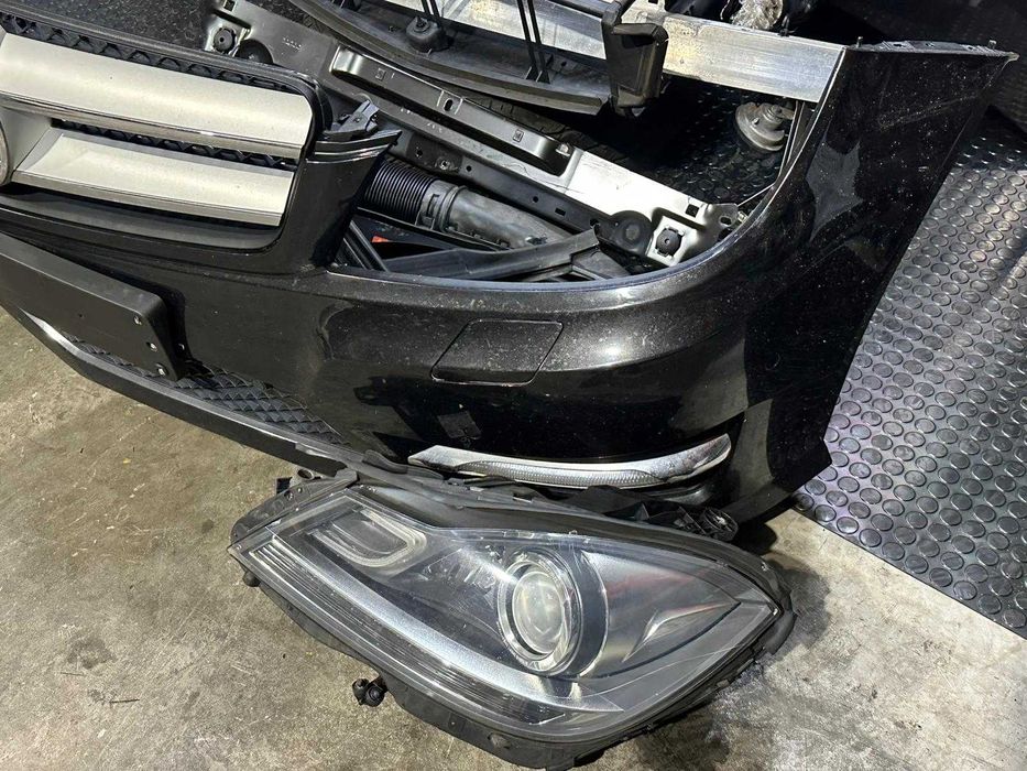 Frente completa Mercedes Benz W 204 COUPÉ C220     (2014)