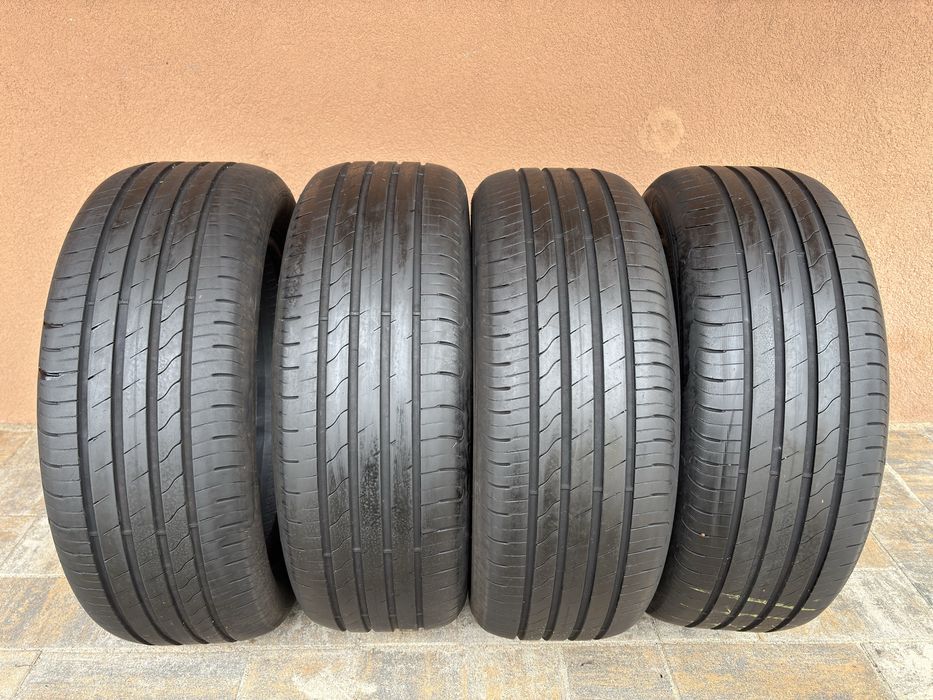 215/55/17 98W Good Year EfficentGrip Performance2 XL
