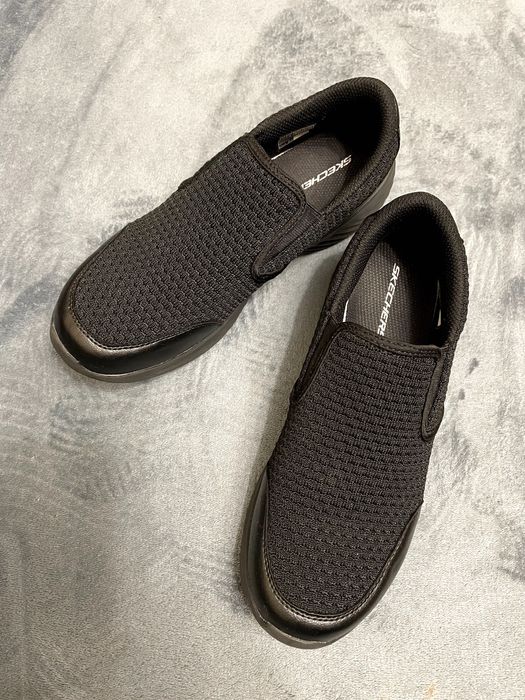 Продам  SKECHERS кросівки