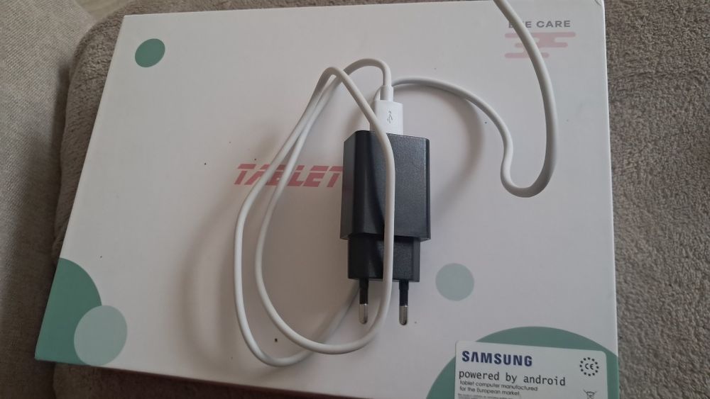 продаю планшет самсунг