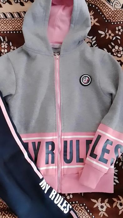 146 см,флісовий дівчинка