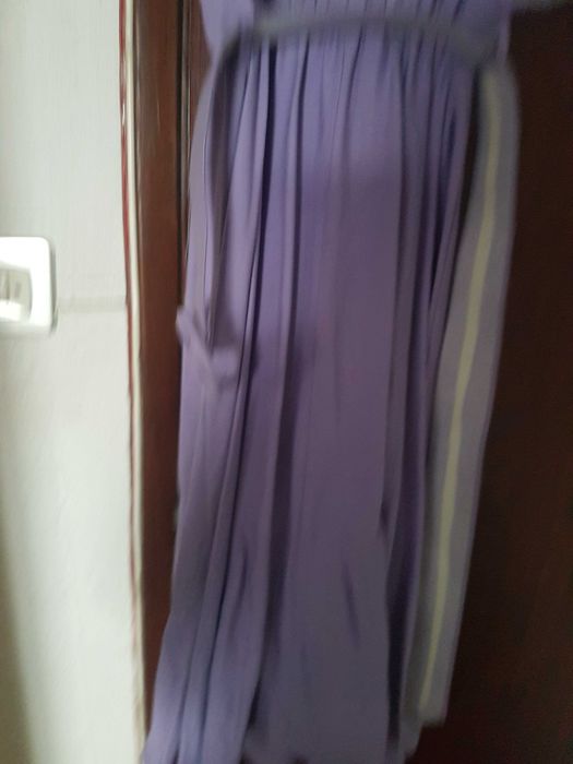 Vendo lindo vestido lilás para todas as ocasiões.
