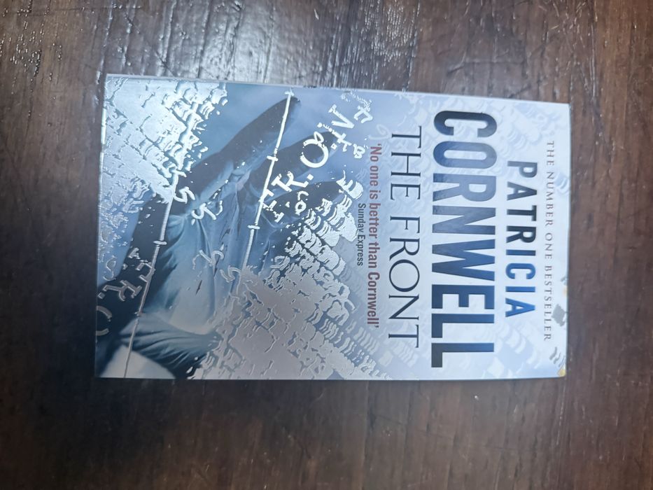 The front - Patricia Cornwell
