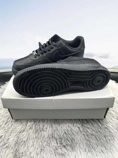 Pasuje bardzo dobrze do ubrań. Rozmiar.45