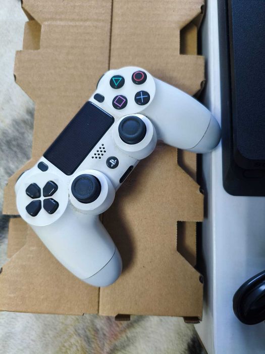 Konsola Playstation 4 PS4, 1TB, Używana