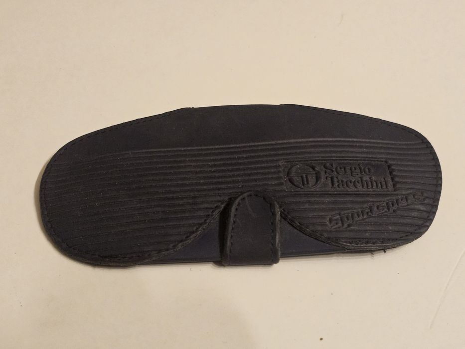 Etui na okulary Sergio Tacchini plus gratis