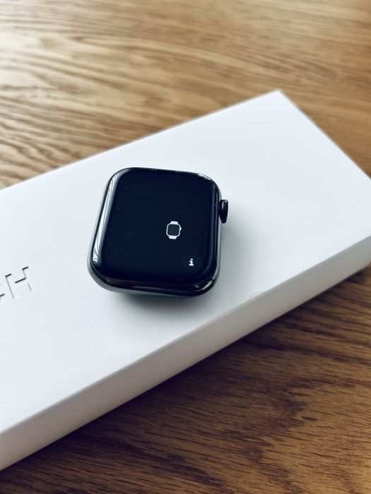 Apple Watch 8 45mm Stainless Steel Ceramic Cellular stalowy szary LTE