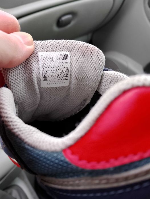 New Balance 373.