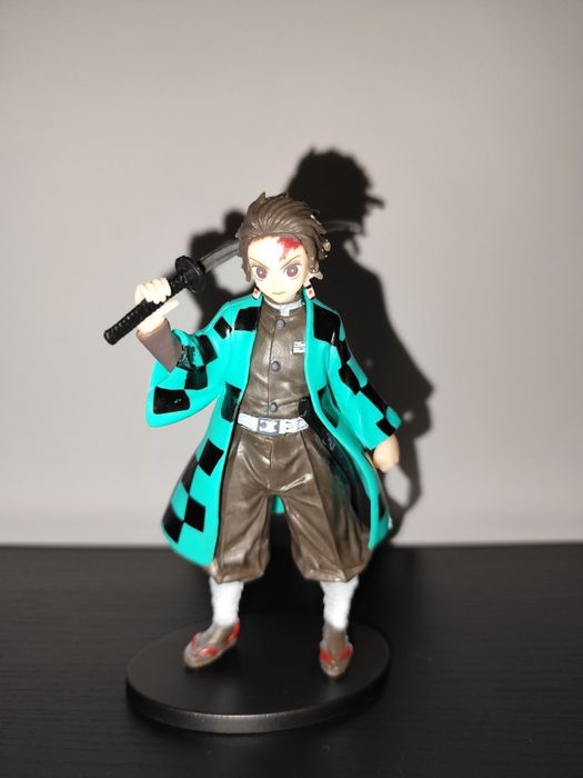 Figuras Demon Slayer novas
