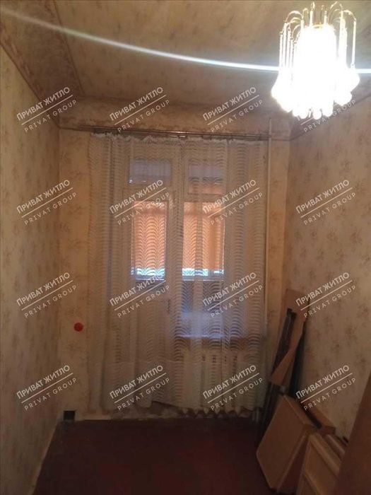 2-кімнатна квартира: ЦУМ, закритий двір, сталінка