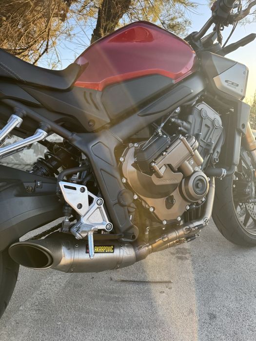 Honda CB650R Akrapovic
