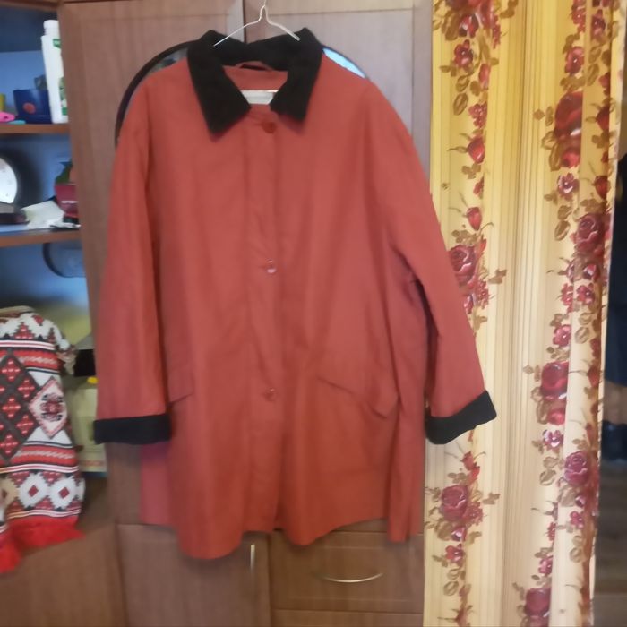 Курточка для пишної панянки р.66-68