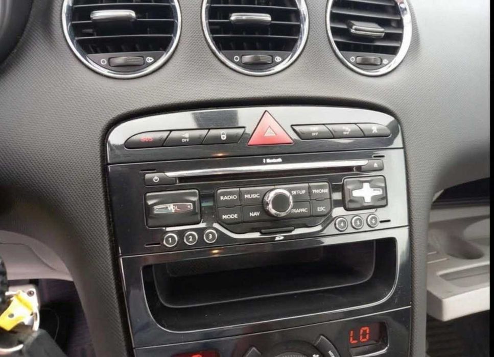 Peugeot 308 CC 1.6 e-HDi Allure | 2013 | 151.383 km | Bordeaux | Estofos em Pele | Portimão — photo 5
