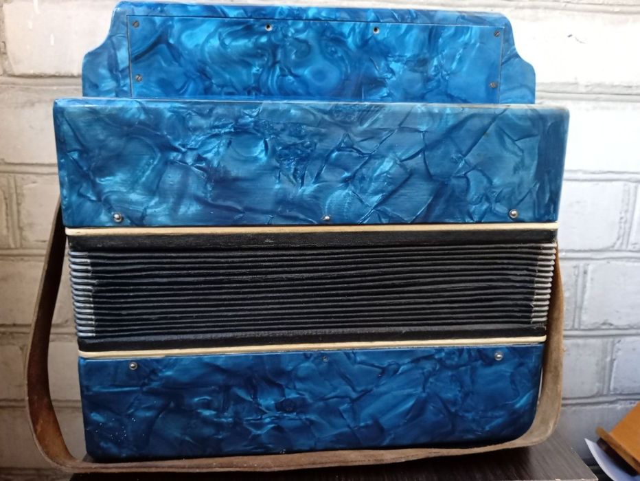 Гармонь Украина производства ссср