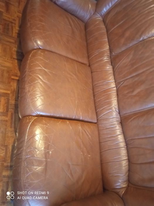 Sofa cama em pele usado 25 euros para desocupar