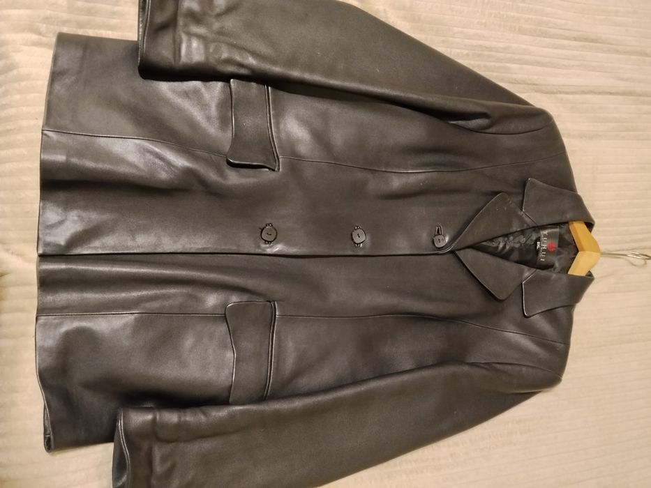 Кожаный чёрный пиджак