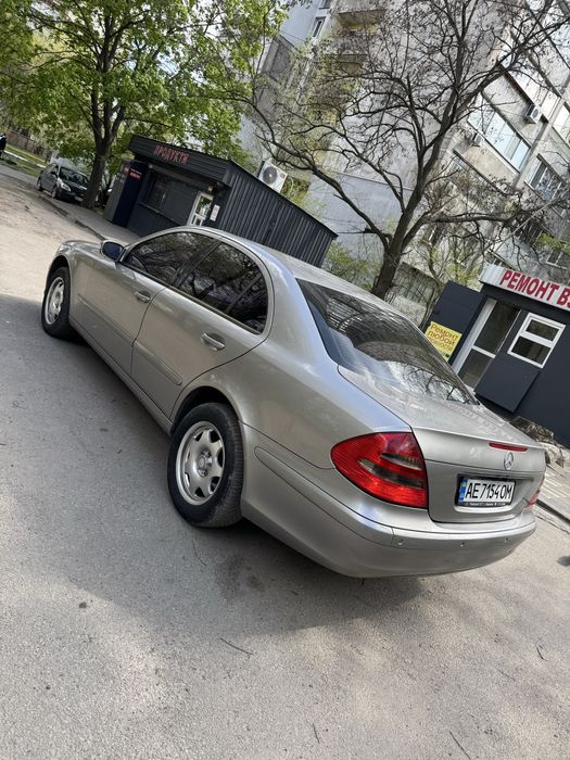 Продам Mercedes-Benz W211 2003г.