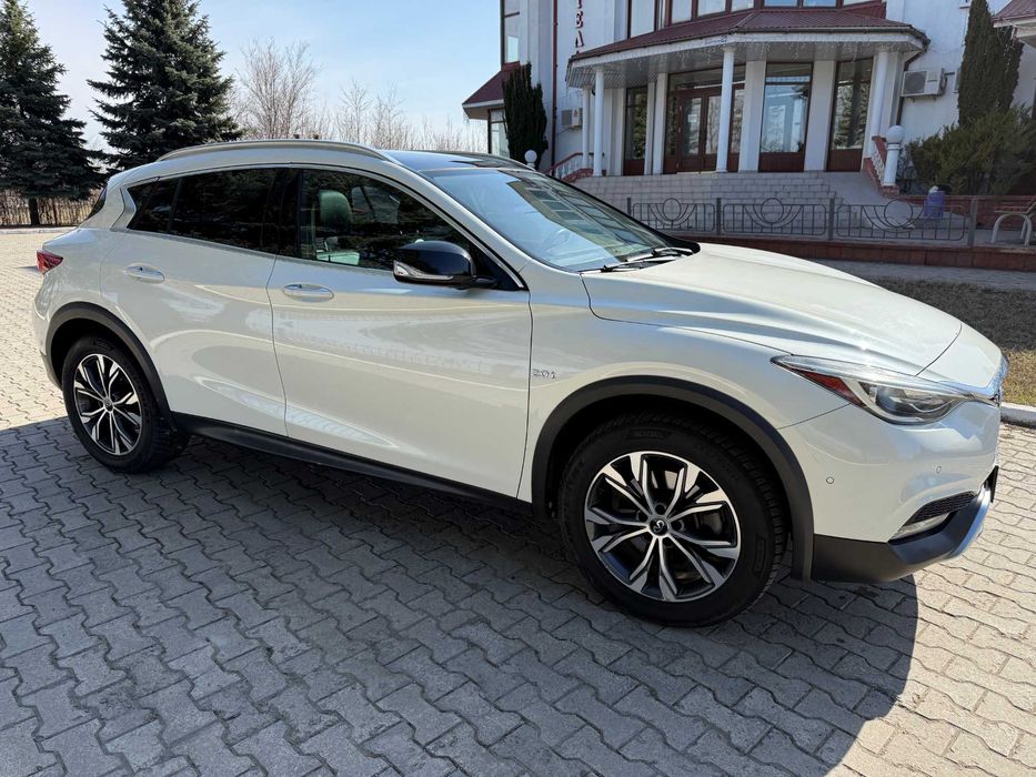 Продам Infiniti QX30