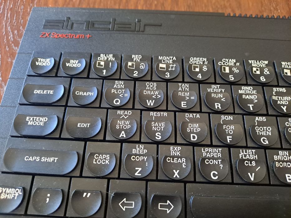 ZX spectrum +  komputer vintage