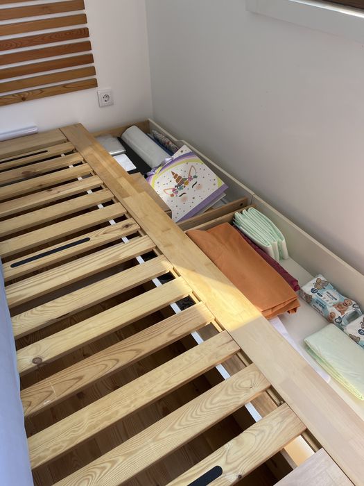 Selling IKEA double bed with 4 drawers and slatted base, mattress not included!64284097041538121