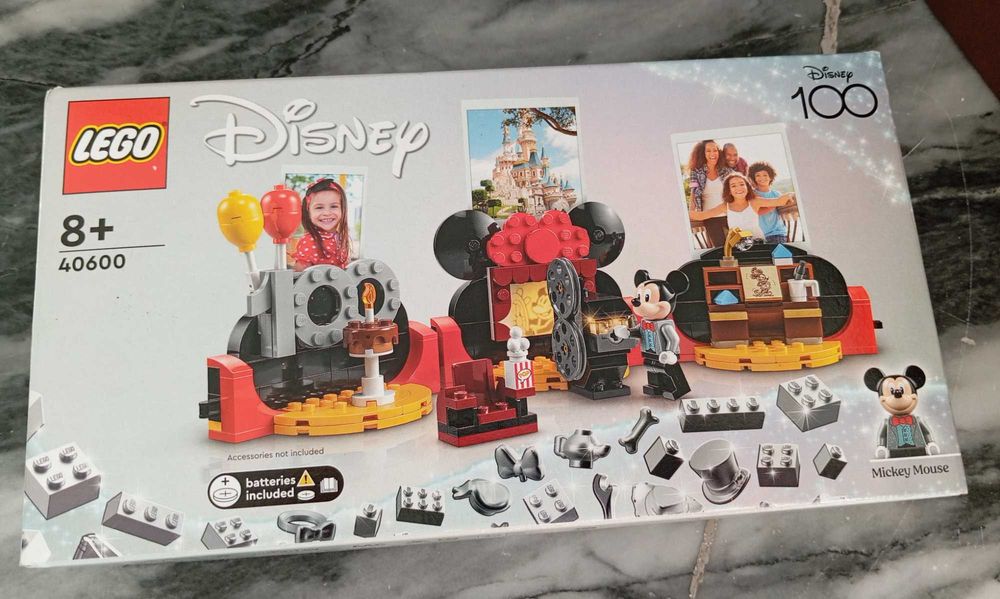 LEGO Disney 100 Years Celebration (40600).