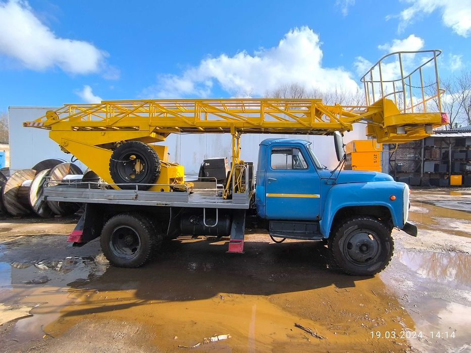 Автовишка АП-17 в робочому стані
