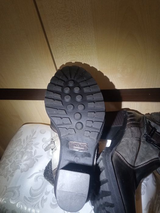 Botki, kozaczki damskie na obcasie